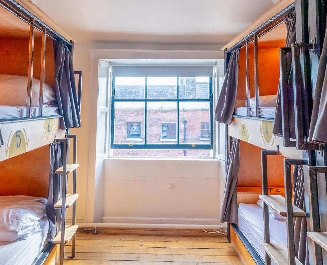 Leevin Hostel George Dublin Ireland